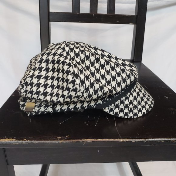 Black & White Houndstooth Baker Boy Cap - Picture 5 of 7